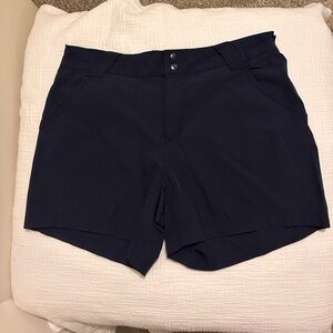 Women’s Columbia lightweight shorts
